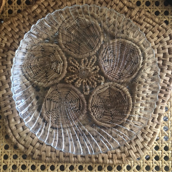 Vintage Arcoroc Seabreeze Pressed Glass Salad/Desert Plates Set of Four - Picture 10 of 16